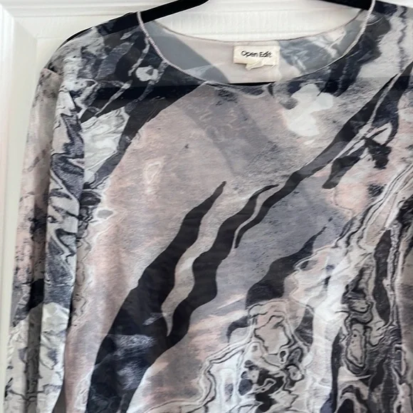 Sheer top - Picture 4 of 5